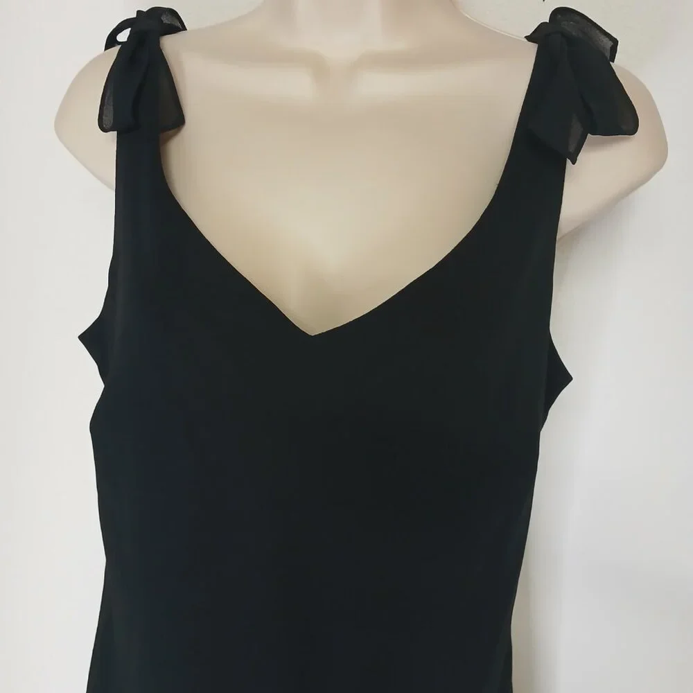 UEC Dawn Joy Chiffon Dress Black V-Neck Sleeveless Handkerchief Hem Size 12 - Picture 8 of 13